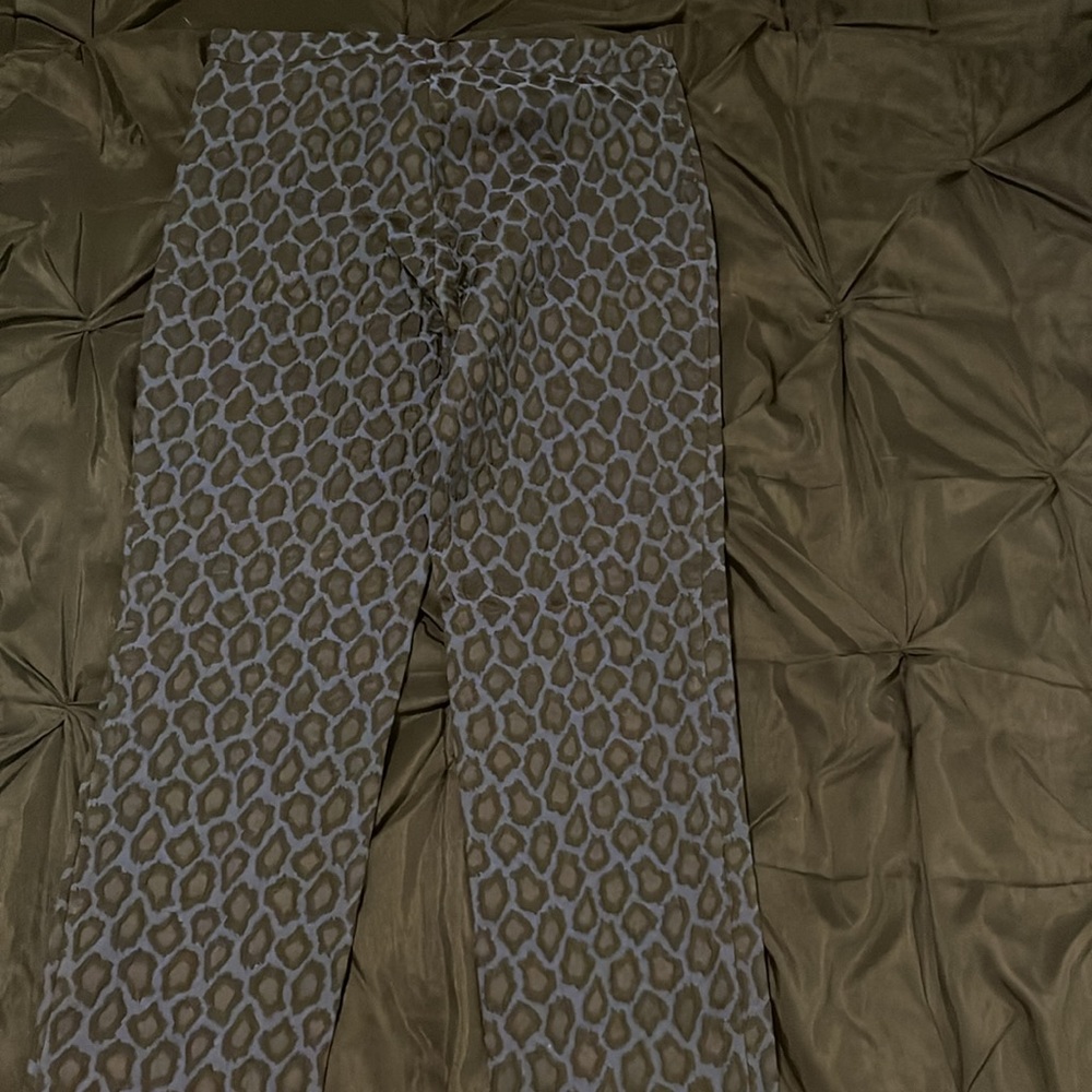 H&M Mid Rise Pants Animal Print Blue Black Zipper Closure size 8~NEW WITH TAG!~ - Picture 2 of 7